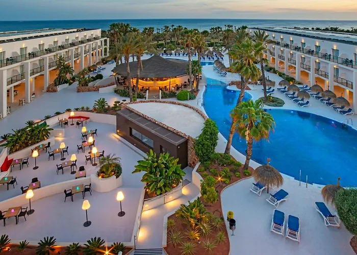 Hotel Cabogata Jardín